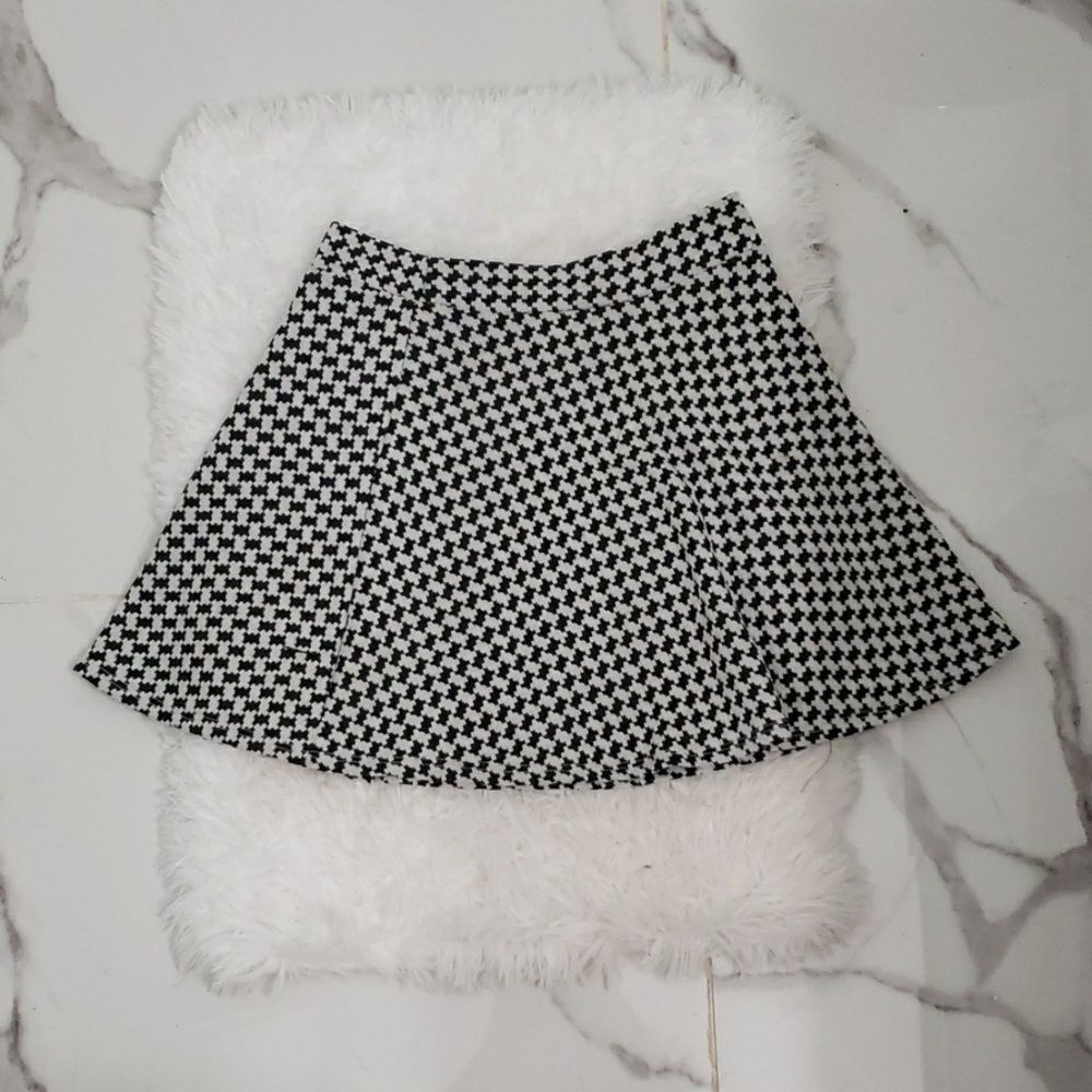 Flowy Plaid skirt